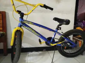 Sepeda BMX merk wimcycle UK 20