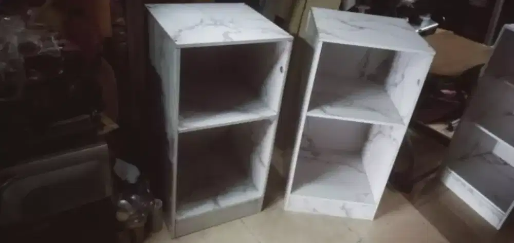 Slhkn plh slh 1 lemari kayu serba guna uk L42/P40/T86cm kond spt baru