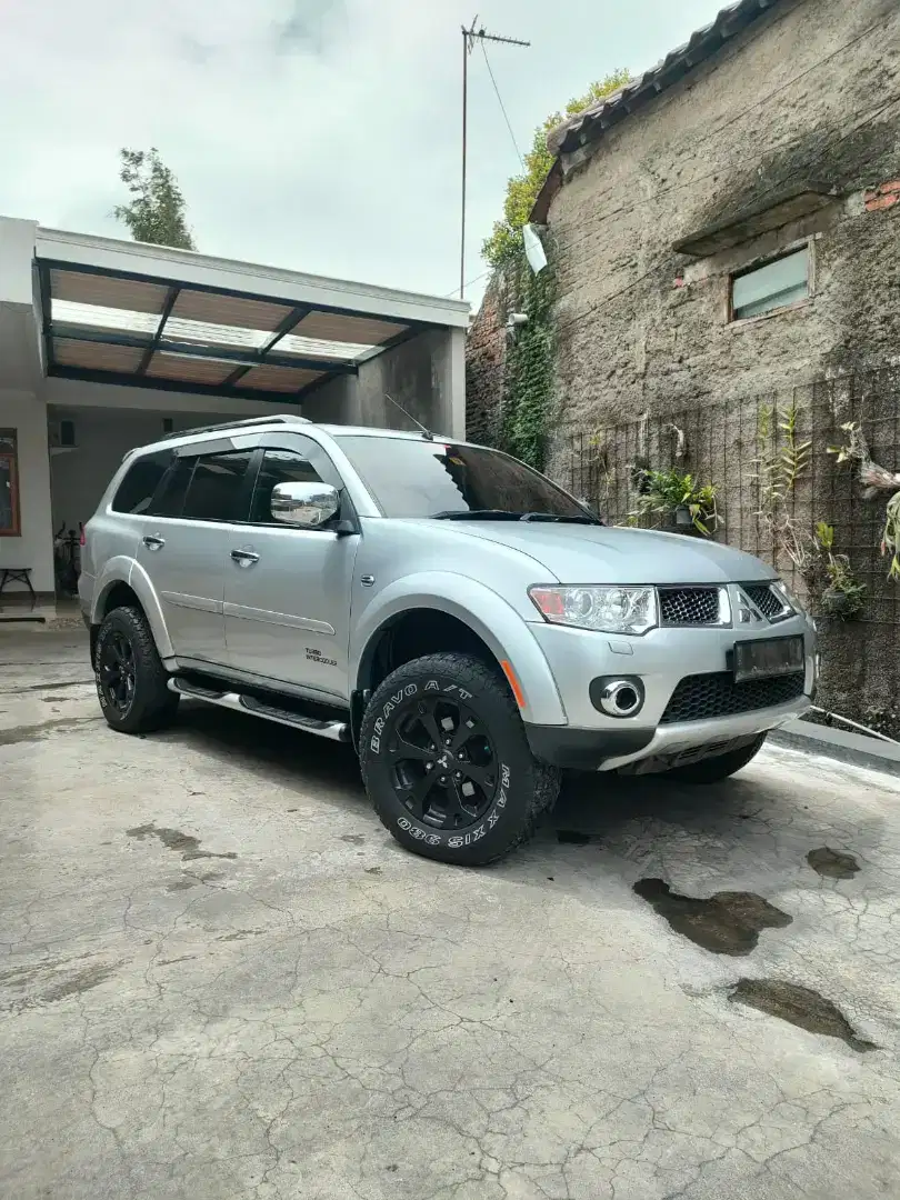 Pajero sport Dakar 4x2 2012