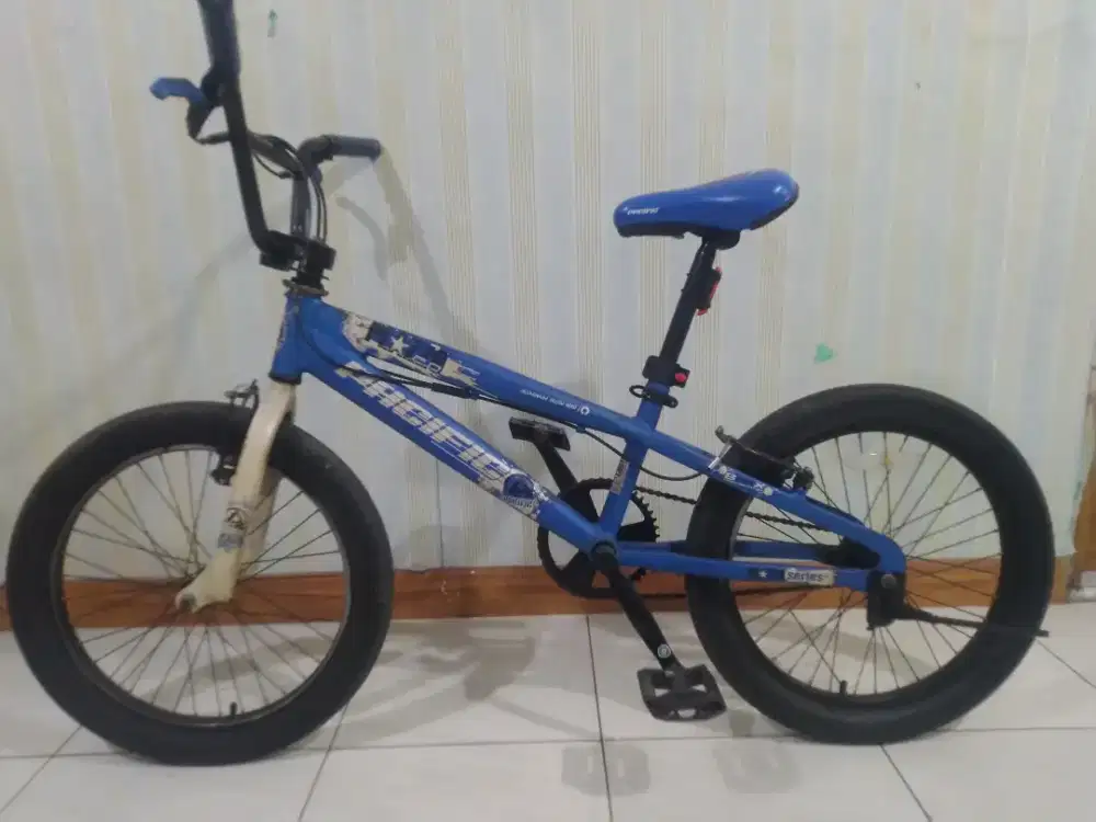 Sepeda BMX plazzo