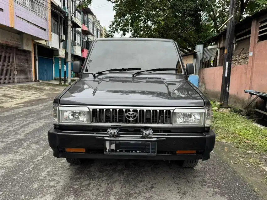 Toyota Kijang Super KF42 Short 1996 Grayphite Metalic