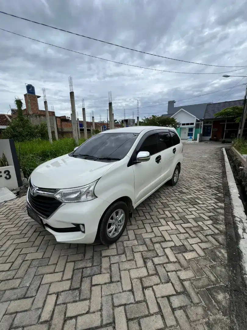 Mobil Avanza tipe G matic 2016 surat lengkap