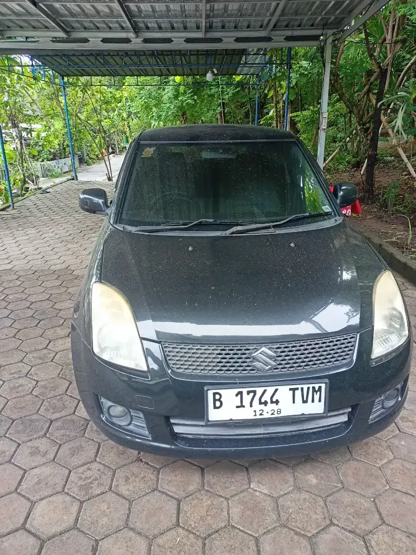 Suzuki swift ST 1.5 AT 12/2010