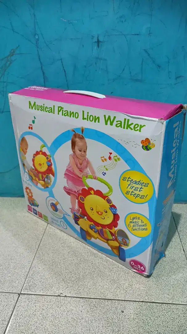 Baby walker musical untuk belajar jalan