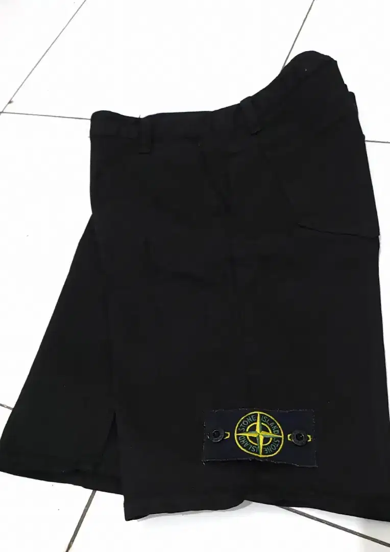 Short pants Celana pendek jeans Stone Island Original by ART