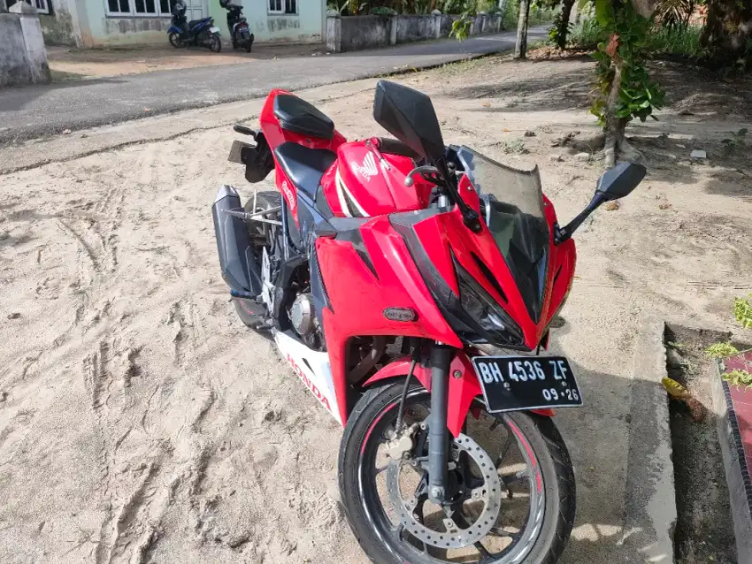 CBR 150R 2016 Warna merah putih