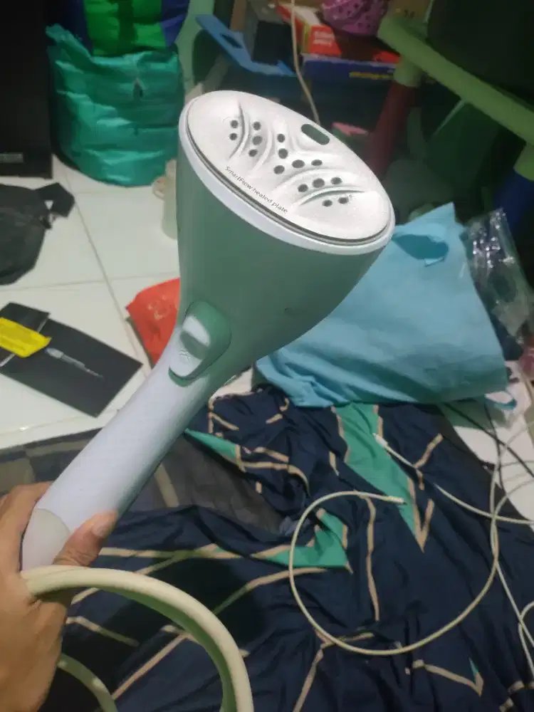 Setrika uap merk Phillips