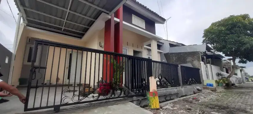 Rumah Luas Aman Nyaman