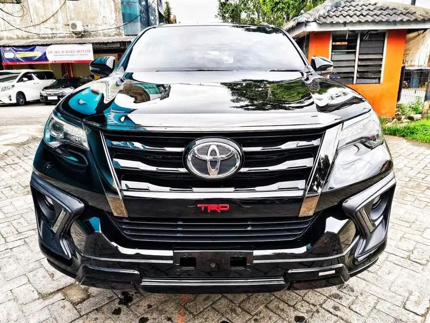 LOW KM.! TOYOTA FORTUNER VRZ TRD DIESEL AT 2020 MATIC PERFECT PKE 2021