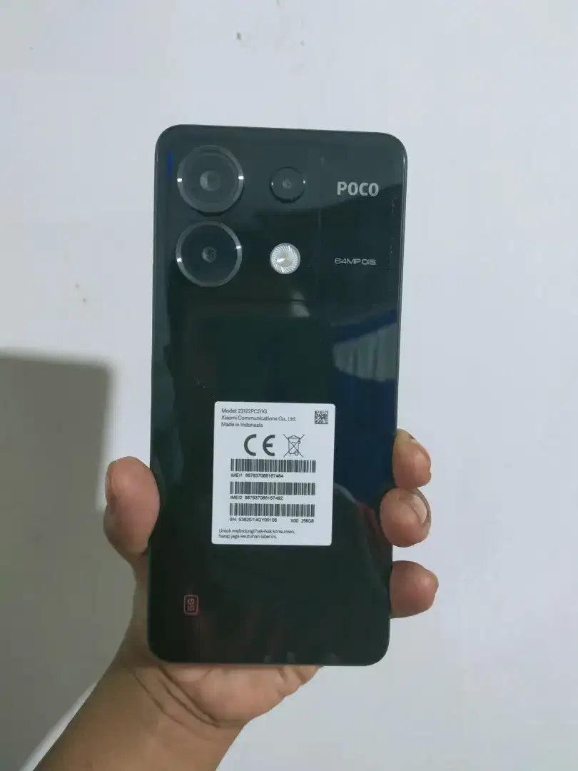 POCO X6 5G 12/256 Snapdragon 7s gen 2.