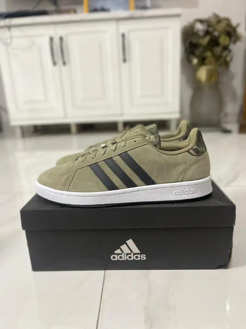 Adidas Grand Court Olive Army