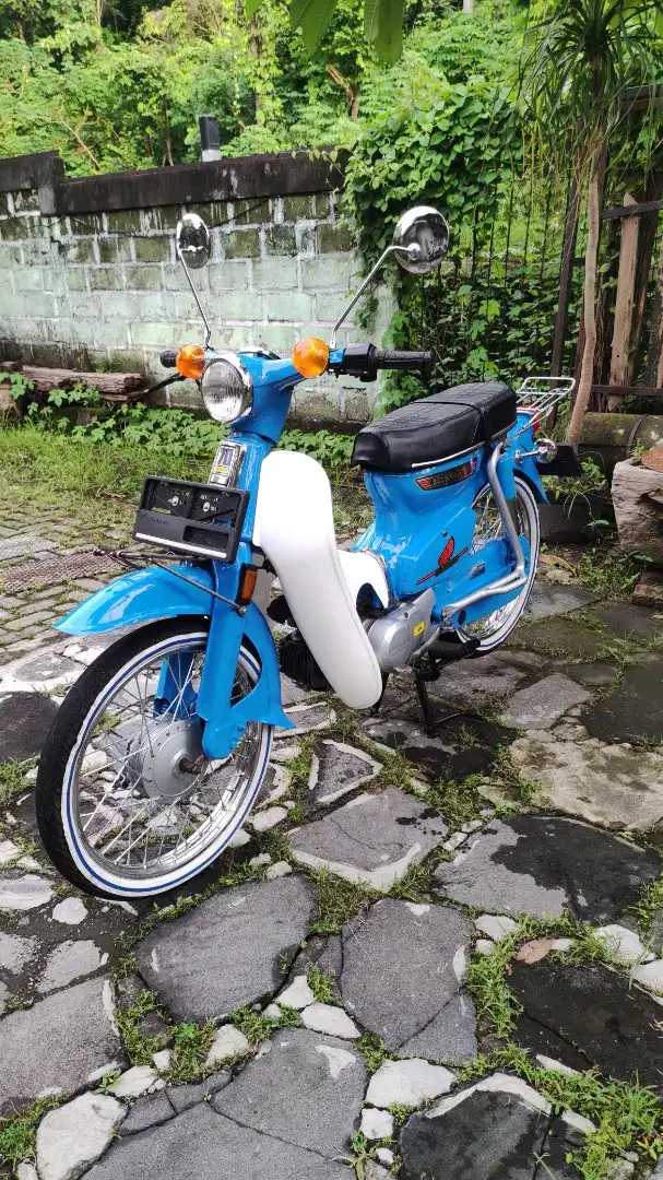 Honda c70 thn 1981