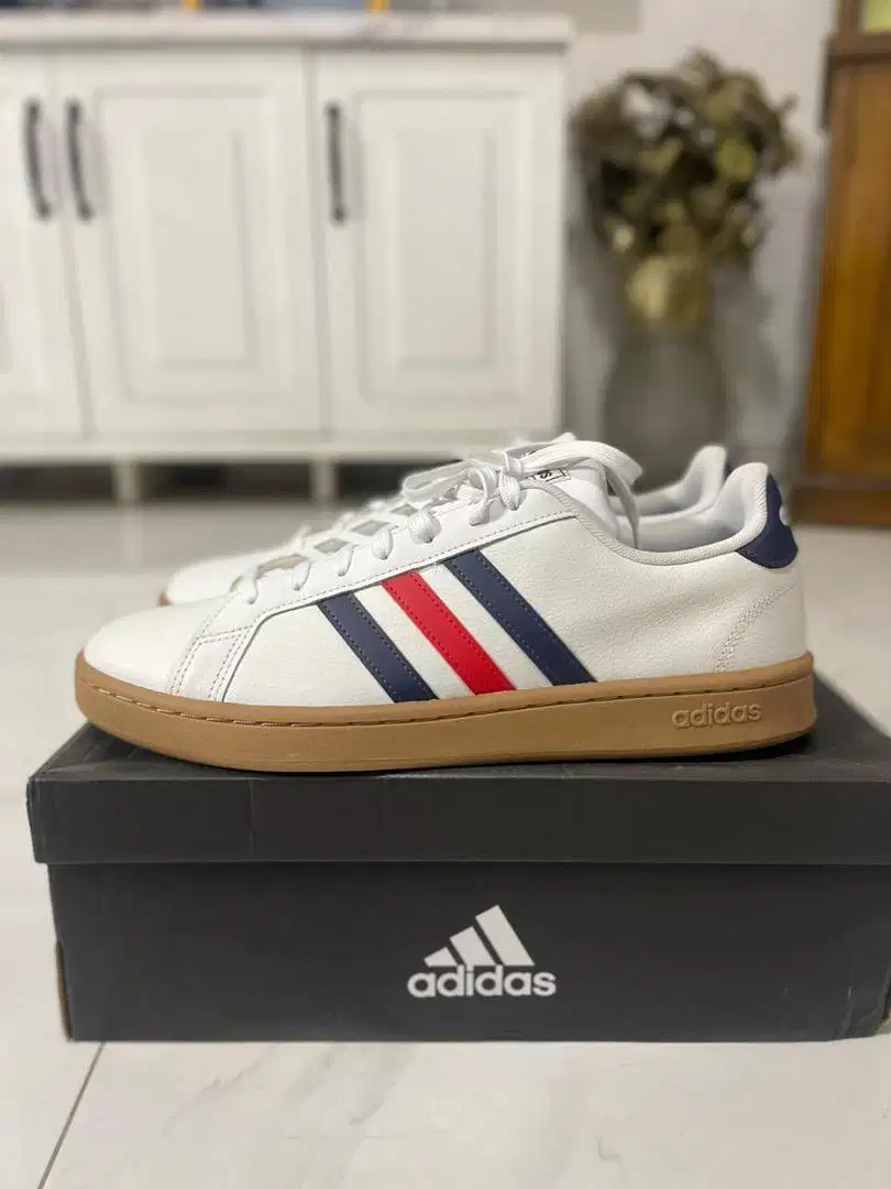 Adidas Grand Court white gum