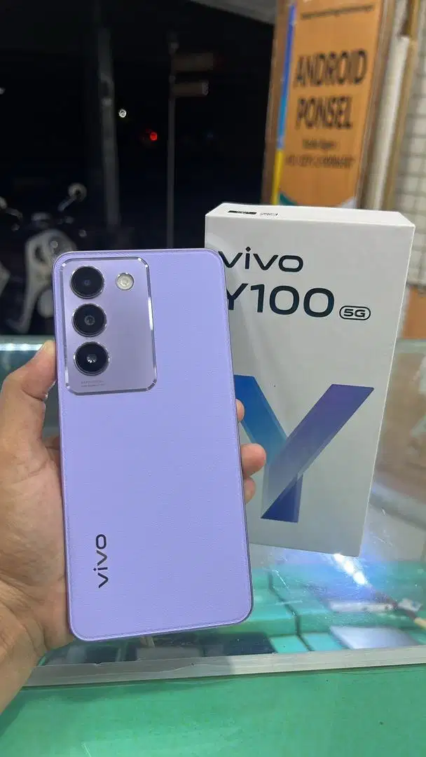 Seken VIVO Y100 5G RAM 8/256 MULUS FULLSET TANPA LECET