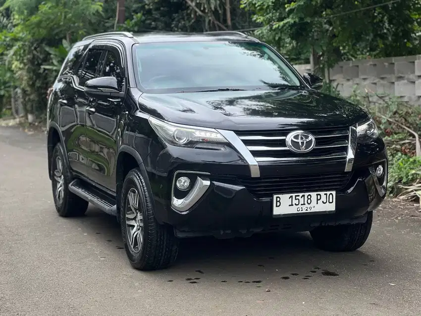 Toyota Fortuner G 2.4 AT Diesel 2018 Hitam