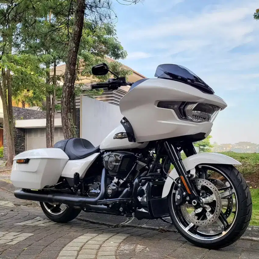 Harley Davidson Road Glide 2024 new model