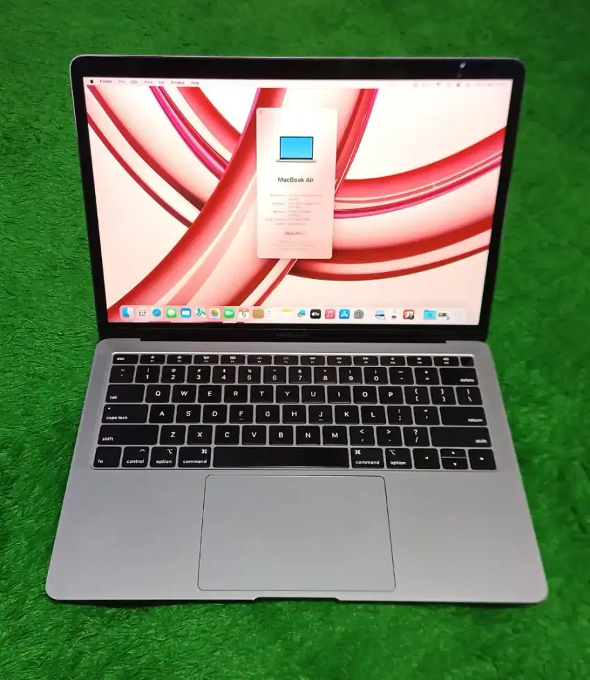 Apple Macbook Air 2019 i5 16/1 TB Grey mulus murah