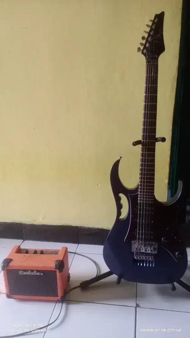 Gitar electrik ibanez