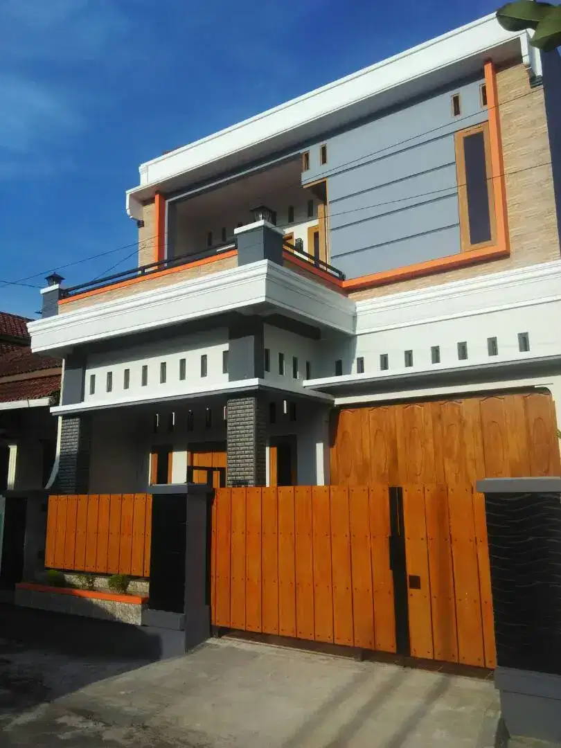 Dikontrakkan Rumah Mewah 2 Lantai