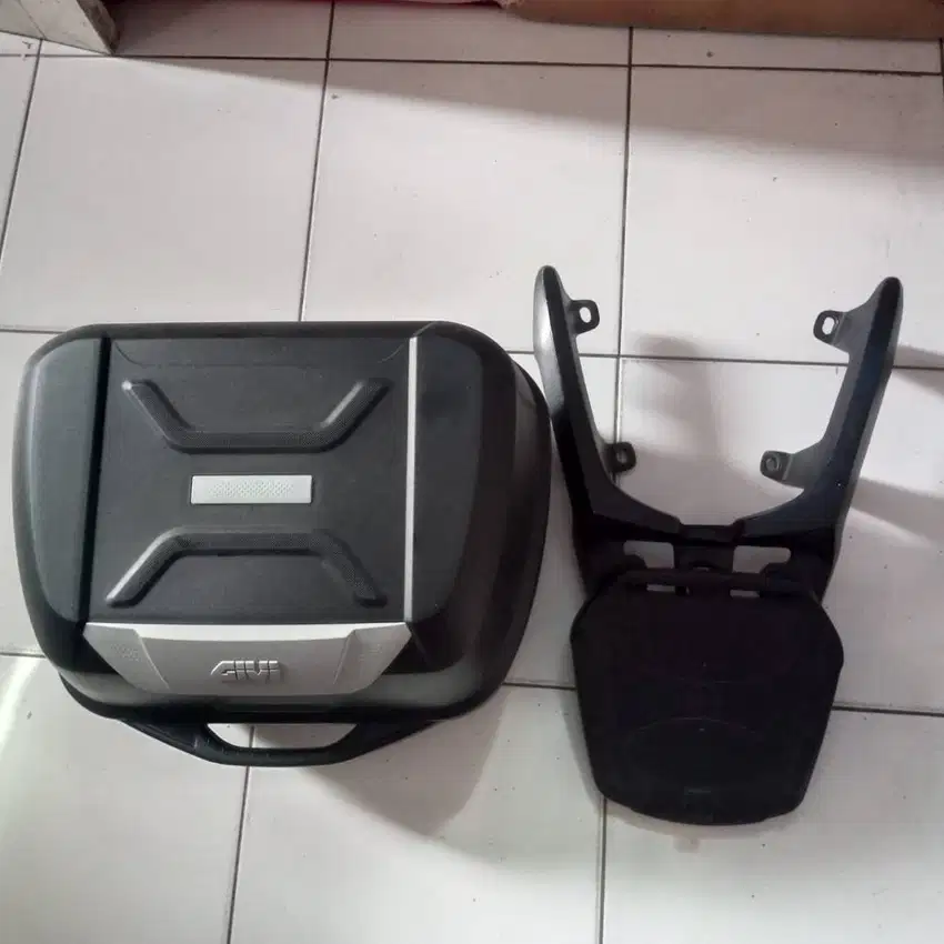 Box honda Adv 150 Givi 43l