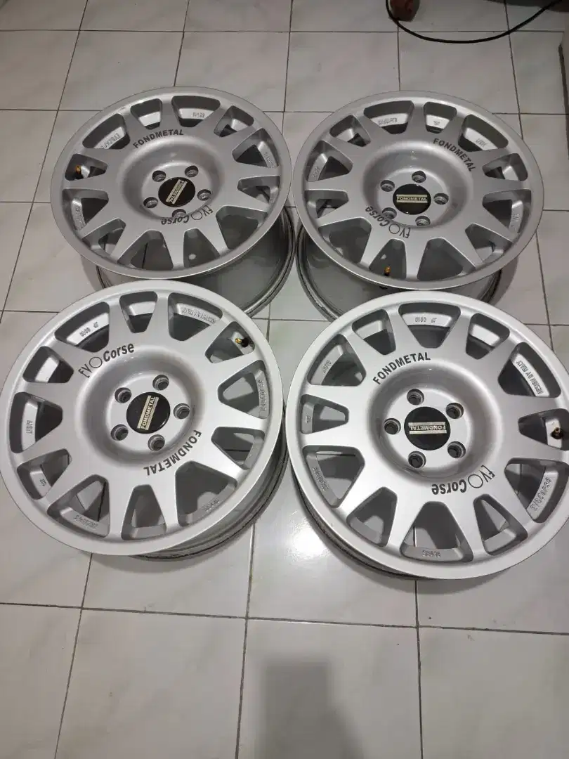 Velg Evocorse Fondmetal R17 ET 35 5 x 114