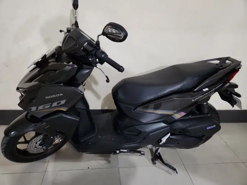 Vario 160 abs hitam glosy 2022 Gbm