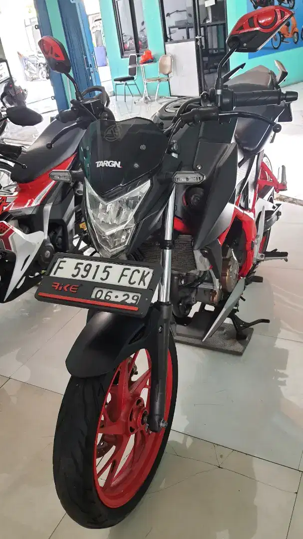 Cb 150 R mulus siap pake no minus unit terlaris