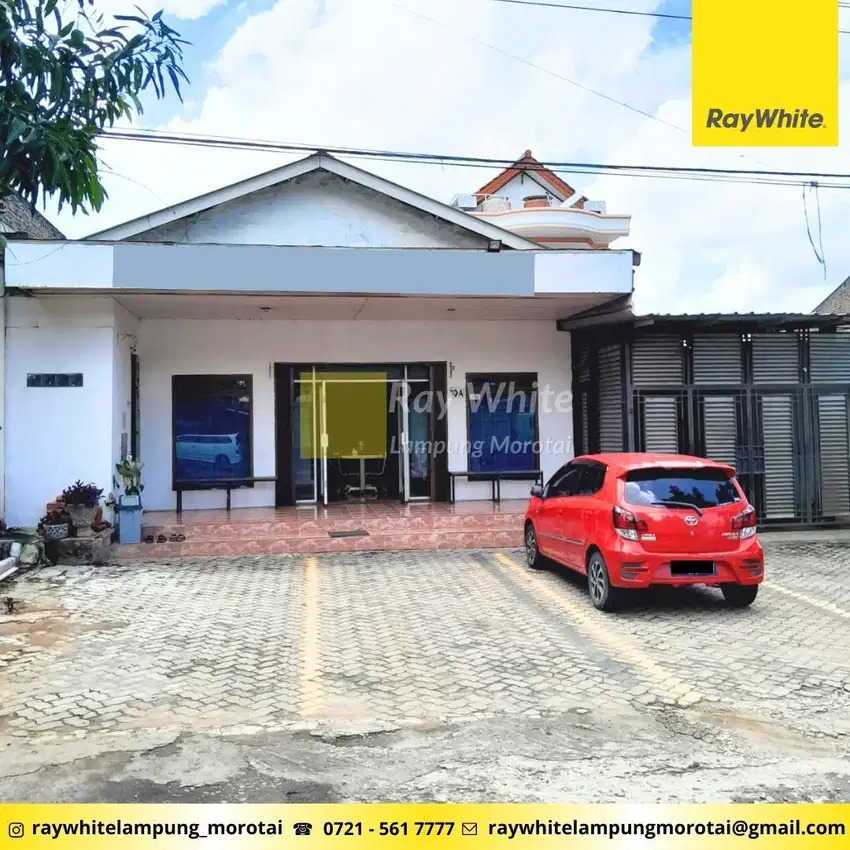 Dijual rumah pinggir jalan Soekarno Hatta