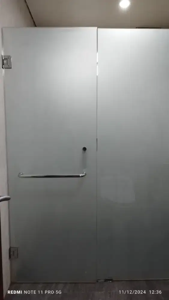 Yuk besti percantik kaya rumah villa dgn sticker sunblas polos & motif