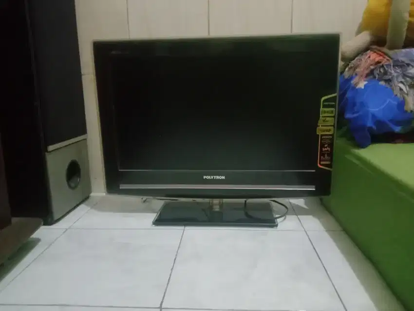 Jual Tv led 24 inch polytron second