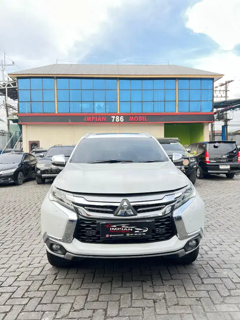 Mitsubishi Pajero Sport Dakar 4x2 A/T Putih 2017