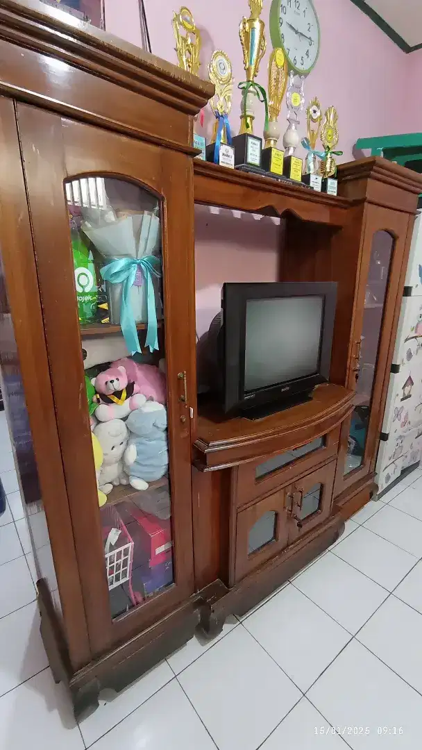 Lemari tv kayu + tv