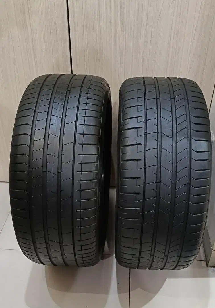 Pirelli Pzero RFT r20 40 270