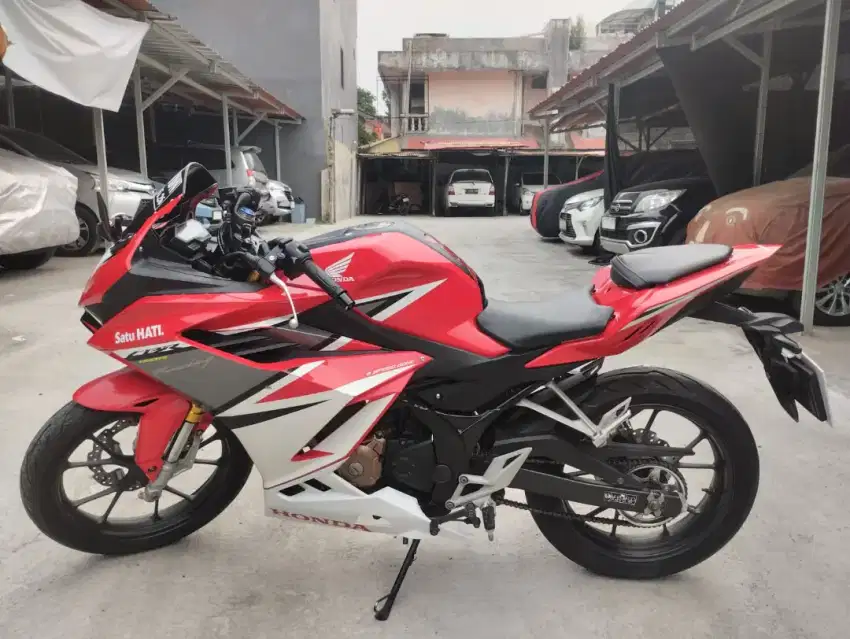 Honda new CBR 150cc 2021,surat lengkap,full original pabrik,pajak on