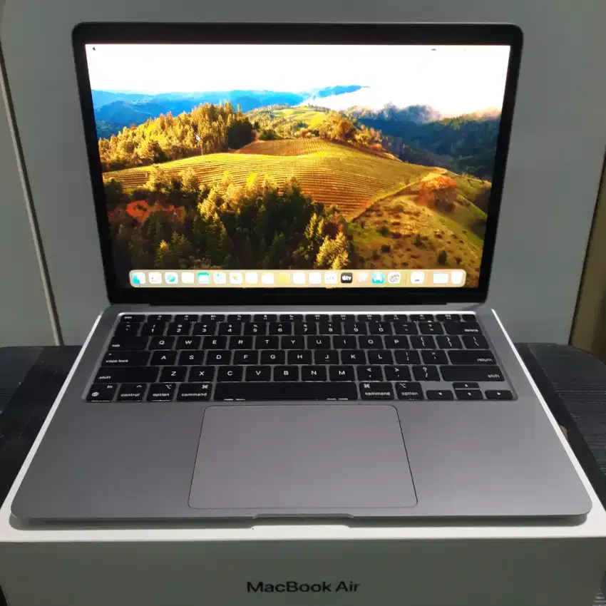 Macbook air m1 2020 ram 8gb ssd 256gb fullset mulus like new ex ibox