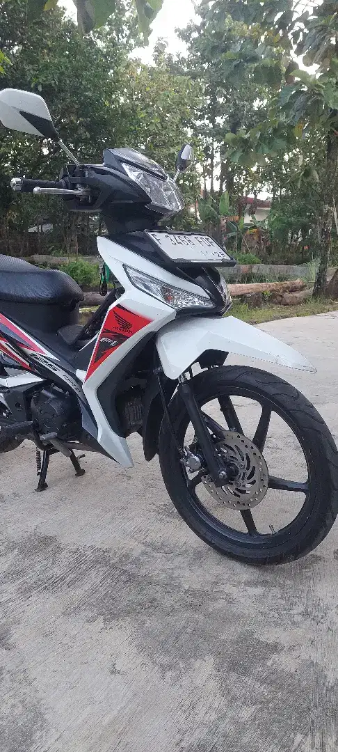 Honda supra x 125 pgmfi low km