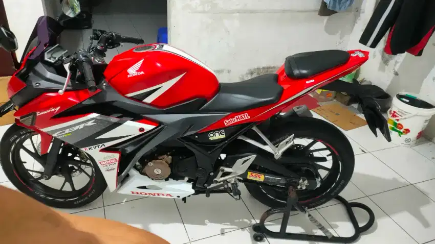 Ijin Jual motor pemakaian pribadi Honda CBR 150 R tahun 2017