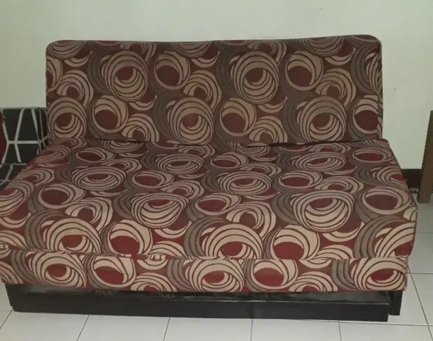 Di jual sofa bed bekas