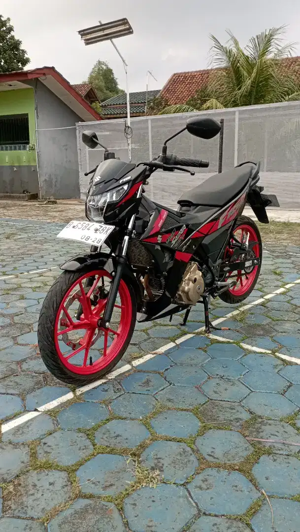 92% : FOR SALE SUZUKI SATRIA FU PREDATOR 2018 PAJAK ON B DEPOK