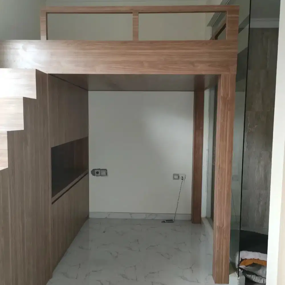 Dipan susun mezzanine dan kabinet lemari bawah