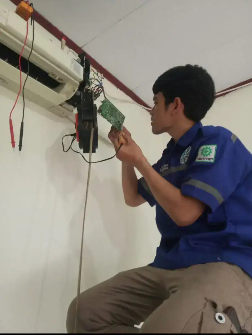 Melayani jasa bongkar pasang AC,servis AC netes,mesin cuci,kulkas