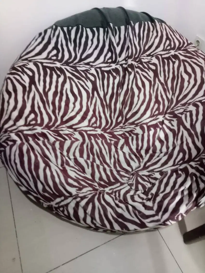 Bean Bag Besar dan Kecil (Kursi Santai)