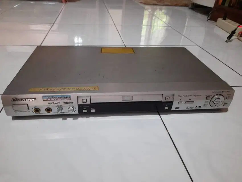 Dijual DVD Player merk Pioneer type DV-575K