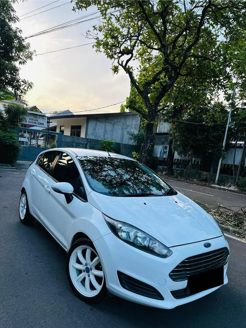 Ford Fiesta Facelift rawatan VR17