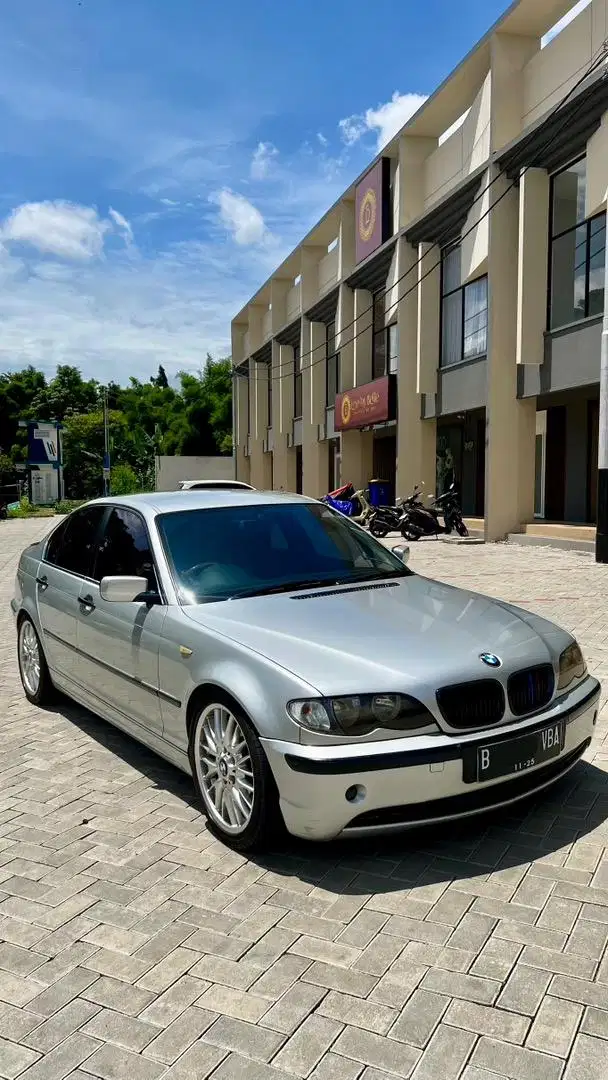 BMW e46 325i 2004