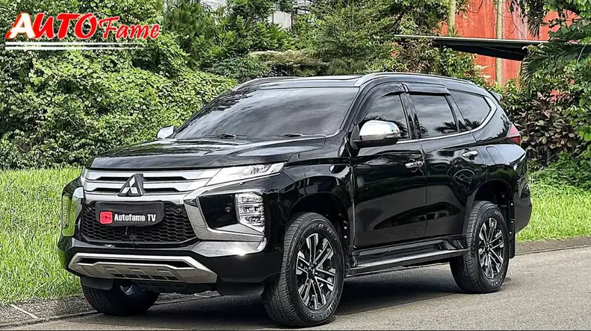 Mitsubishi Pajero Sport Dakar 4x4 Ultimate AT NIK 2023 Black On Black