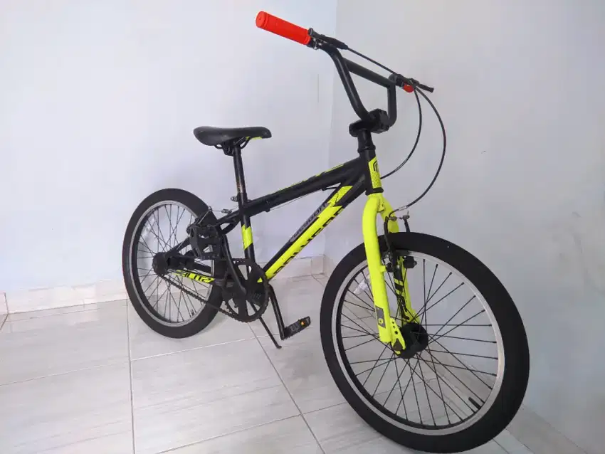 sepeda BMX Polygon blitz ukuran 20