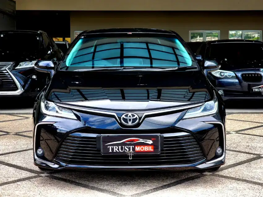 TOYOTA ALTIS V AUTOMATIC FULL SPEC 2020 BLACK