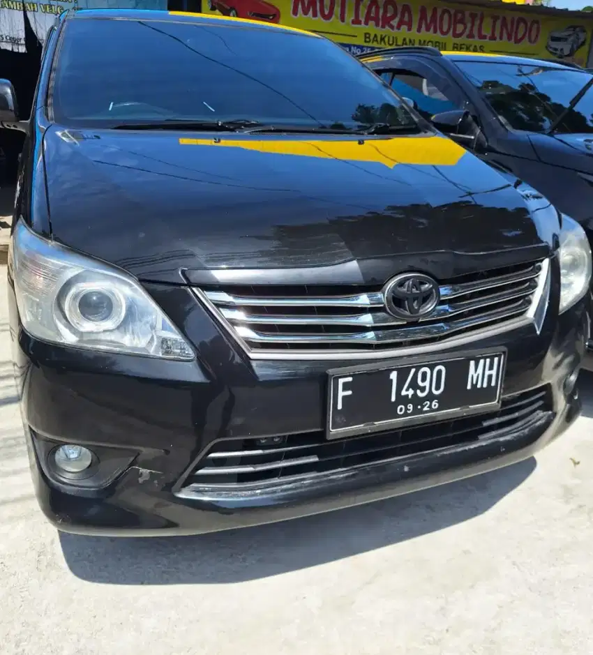 Dijual mobil kijang inova g at 2012