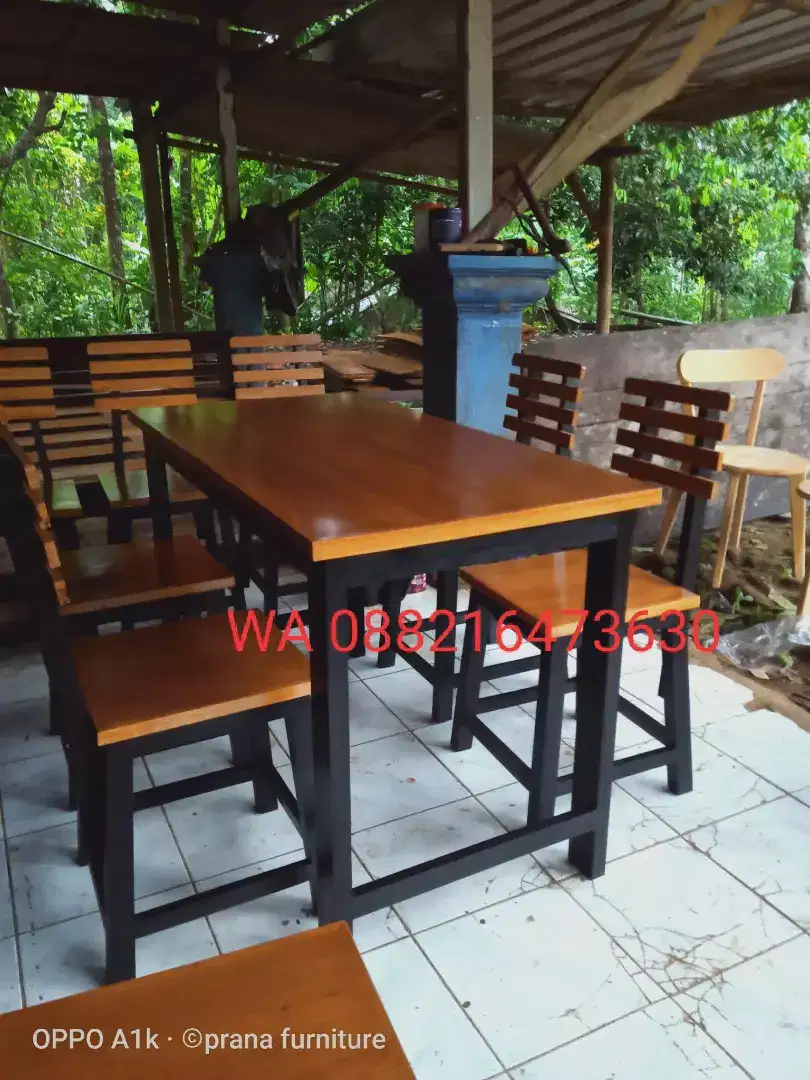 Meja kursi santai cafe dan makan